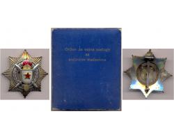 G11456 - Орден \"За военные заслуги\" с Серебряными Мечами (3) 1